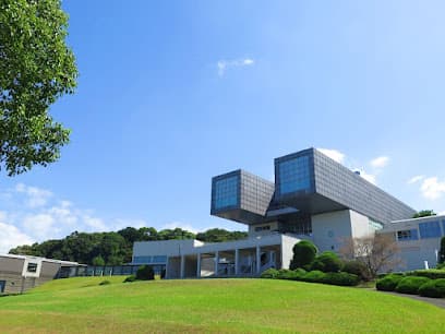 北九州市立美術館